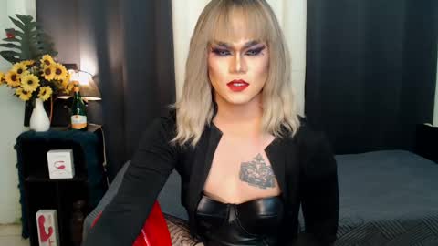 QueenMarina online show from 12/25/24, 02:03