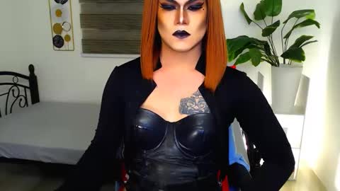QueenMarina online show from 05/17/26, 06:33