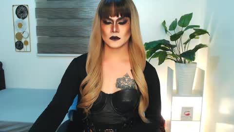 QueenMarina online show from 06/18/26, 04:33