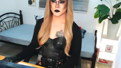 QueenMarina online show from 06/26/26, 01:21