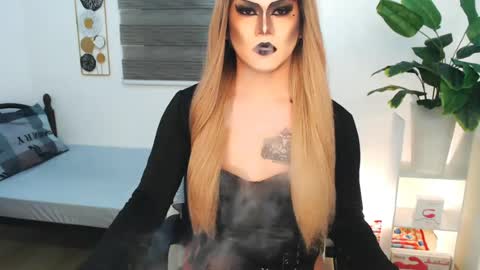QueenMarina online show from 07/25/26, 08:50
