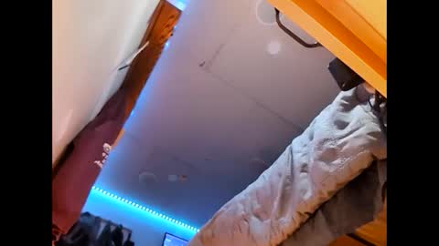 Snapshot of xzbib chatting on 01/10/25, 11:18 Xzbib online show from 01/10/25, 11:18