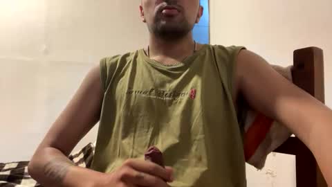 Snapshot of y0ungwithbrowndick chatting on 10/05/25, 08:18 BROWN DICK online show from 10/05/25, 08:18