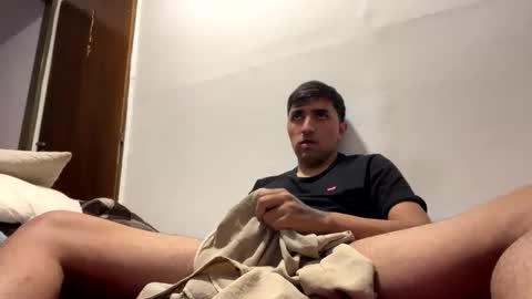 Snapshot of y0ungwithbrowndick chatting on 05/16/26, 08:07 BROWN DICK online show from 05/16/26, 08:07