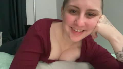 Snapshot of y0uvebeenjinxed chatting on 10/02/25, 05:58 Jinx online show from 10/02/25, 05:58