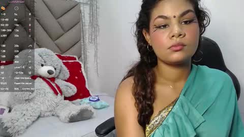 Snapshot of yaazhini457034 chatting on 02/25/26, 11:42 yazhini online show from 02/25/26, 11:42
