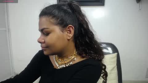 Snapshot of yaazhini457034 chatting on 04/18/26, 11:47 yazhini online show from 04/18/26, 11:47
