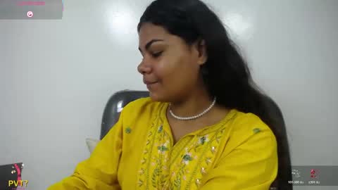 Snapshot of yaazhini457034 chatting on 04/28/26, 11:48 yazhini online show from 04/28/26, 11:48