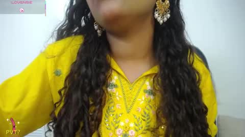 Snapshot of yaazhini457034 chatting on 05/20/26, 12:11 yazhini online show from 05/20/26, 12:11