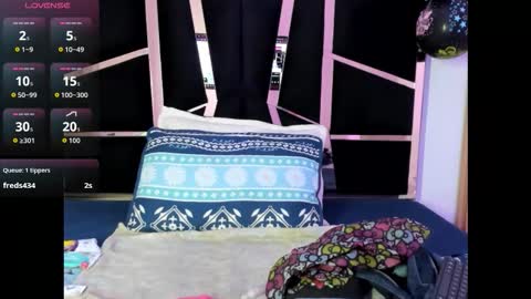 Snapshot of yahaira__ chatting on 10/25/25, 03:07 Yahaira online show from 10/25/25, 03:07