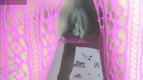 yailin_04 online show from 05/19/26, 05:08