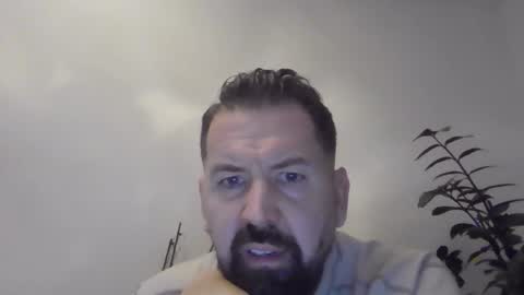 Snapshot of yakijoe chatting on 11/16/25, 10:37 yakijoe online show from 11/16/25, 10:37