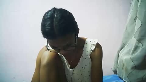 Snapshot of yalane chatting on 01/17/26, 11:37 yalane online show from 01/17/26, 11:37