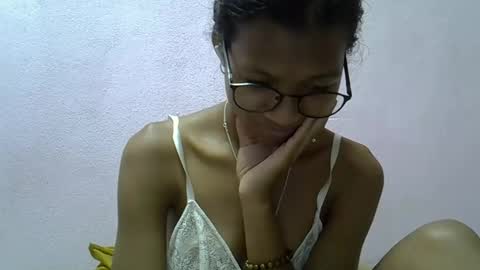 Snapshot of yalane chatting on 02/17/26, 06:25 yalane online show from 02/17/26, 06:25