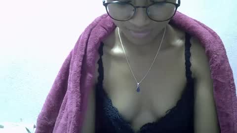 Snapshot of yalane chatting on 07/13/26, 04:37 yalane online show from 07/13/26, 04:37