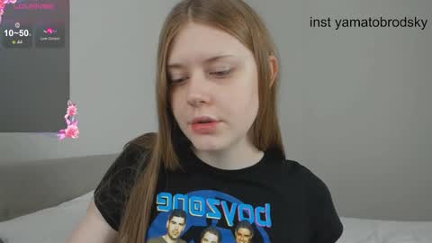 Snapshot of yamatobrodsky1 chatting on 09/18/25, 12:18 yamatobrodsky1 online show from 09/18/25, 12:18
