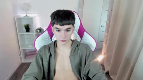 yamitwink online show from 11/15/25, 05:38