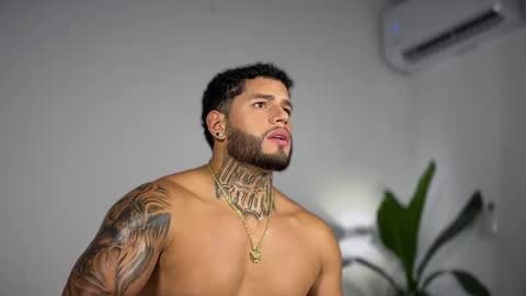 Snapshot of yamp_bigcock chatting on 10/31/25, 09:27 yamp sambrano online show from 10/31/25, 09:27