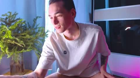 Yan online show from 02/19/25, 06:33