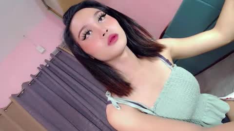 Snapshot of yana_lux90 chatting on 09/22/25, 10:17 yana_lux90 online show from 09/22/25, 10:17
