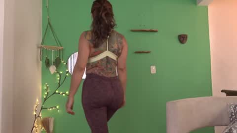 YANDRA CELIS online show from 06/22/26, 08:28