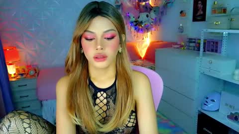 YANG AUDREY LONE online show from 10/20/25, 01:28