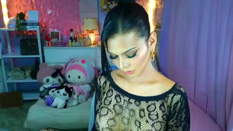 Snapshot of yang_audreylone chatting on 04/11/26, 01:43 YANG AUDREY LONE online show from 04/11/26, 01:43
