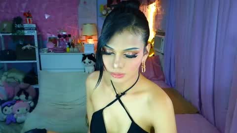 Snapshot of yang_audreylone chatting on 04/26/26, 12:52 YANG AUDREY LONE online show from 04/26/26, 12:52