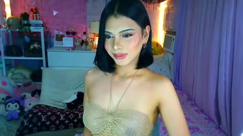 Snapshot of yang_audreylone chatting on 05/04/26, 01:12 YANG AUDREY LONE online show from 05/04/26, 01:12