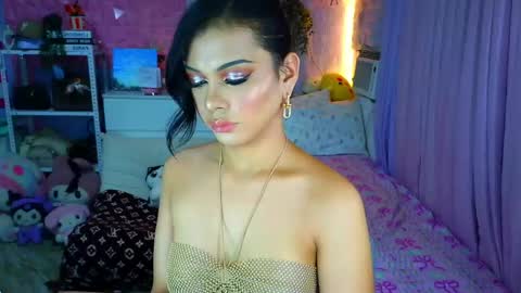 Snapshot of yang_audreylone chatting on 05/05/26, 02:08 YANG AUDREY LONE online show from 05/05/26, 02:08