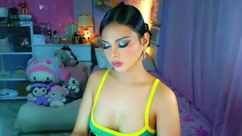 YANG AUDREY LONE online show from 07/10/26, 12:26