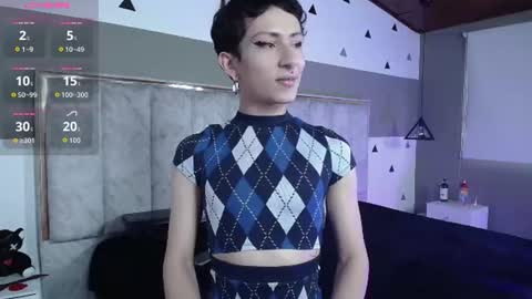 Snapshot of yangshy chatting on 07/24/26, 11:19 YANG online show from 07/24/26, 11:19