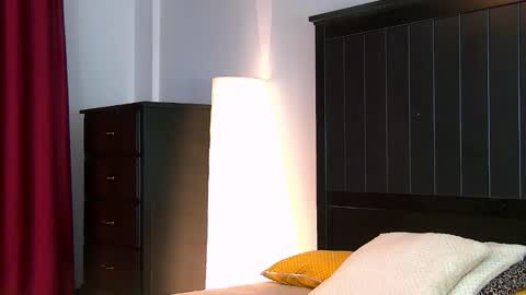 yanira_ass_ online show from 10/27/25, 05:00