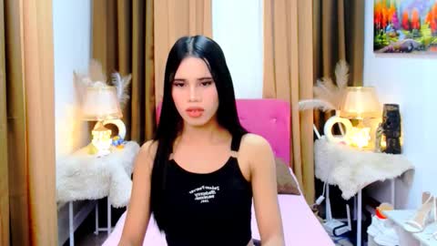 Snapshot of yanna_faulkerson chatting on 10/29/25, 09:44 Yanna online show from 10/29/25, 09:44