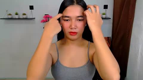 Snapshot of yanna_fucks chatting on 07/27/26, 02:40 Ur lovely Yanna online show from 07/27/26, 02:40
