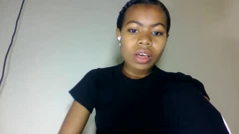 Snapshot of yannick_01 chatting on 06/10/26, 03:55 yannick_01 online show from 06/10/26, 03:55