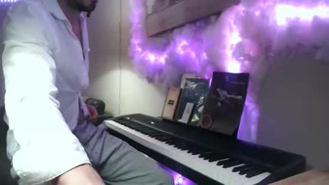yannsolo8106 online show from 10/27/25, 05:39