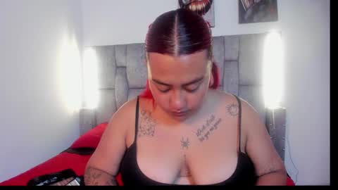 Snapshot of yara_flamer chatting on 12/04/25, 11:30 Yara online show from 12/04/25, 11:30