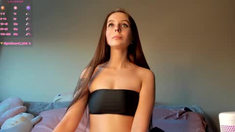 Snapshot of yaraliebe chatting on 01/18/25, 12:26 Yara online show from 01/18/25, 12:26