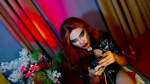 miss yasii online show from 12/11/24, 09:34