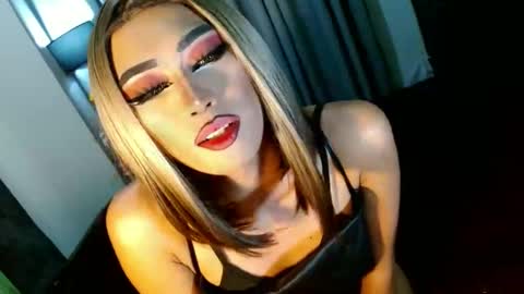 miss yasii online show from 12/13/24, 11:28
