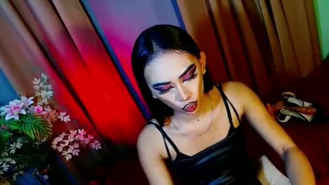 miss yasii online show from 12/20/24, 09:17