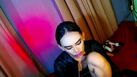 miss yasii online show from 01/07/25, 07:17