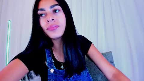 Snapshot of yasiir_0229 chatting on 10/01/25, 04:07 Yasiir online show from 10/01/25, 04:07