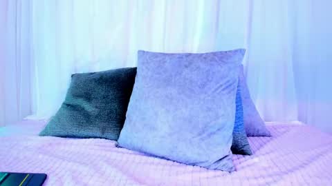 Snapshot of yasiir_0229 chatting on 10/03/25, 06:10 Yasiir online show from 10/03/25, 06:10