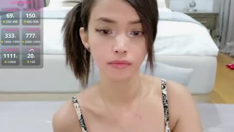 Yasmien Atos online show from 07/23/26, 12:24