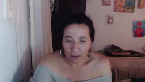 yasmin_love85 online show from 10/14/25, 05:58