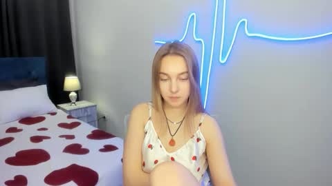 Snapshot of yasminasage chatting on 09/22/25, 03:47 Yasmina online show from 09/22/25, 03:47