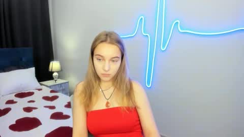 Snapshot of yasminasage chatting on 10/14/25, 01:01 Yasmina online show from 10/14/25, 01:01