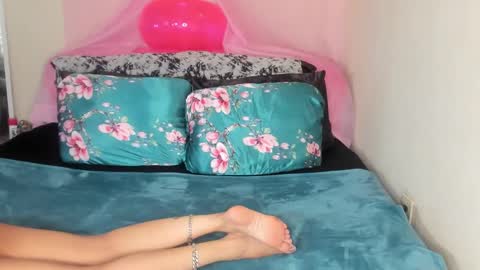 Yasmina online show from 01/31/25, 08:22